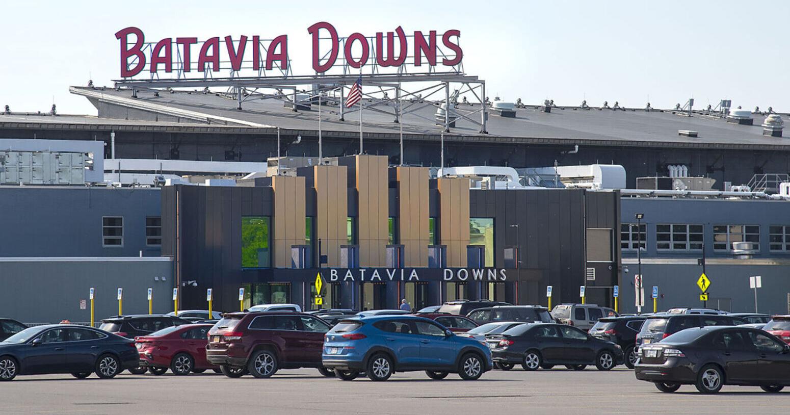 Deputy dies during altercation in upstate New York casino, man charged in death - Vimarsana News