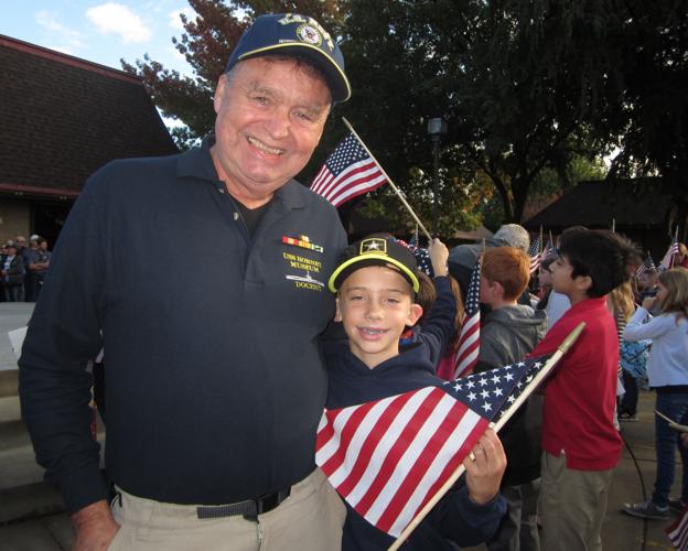 Vinewood Elementary students honor local veterans News