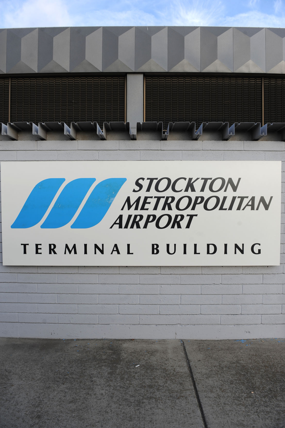 Stockton airport to offer L.A. flights in August News