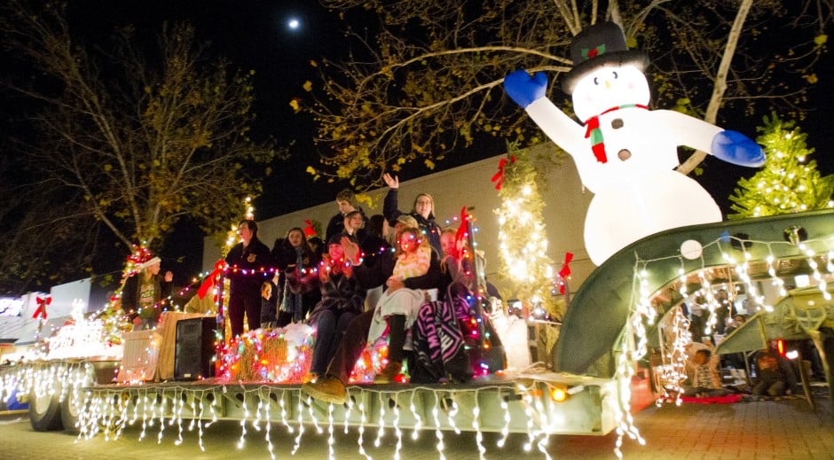 Thousands come to see Parade of Lights News