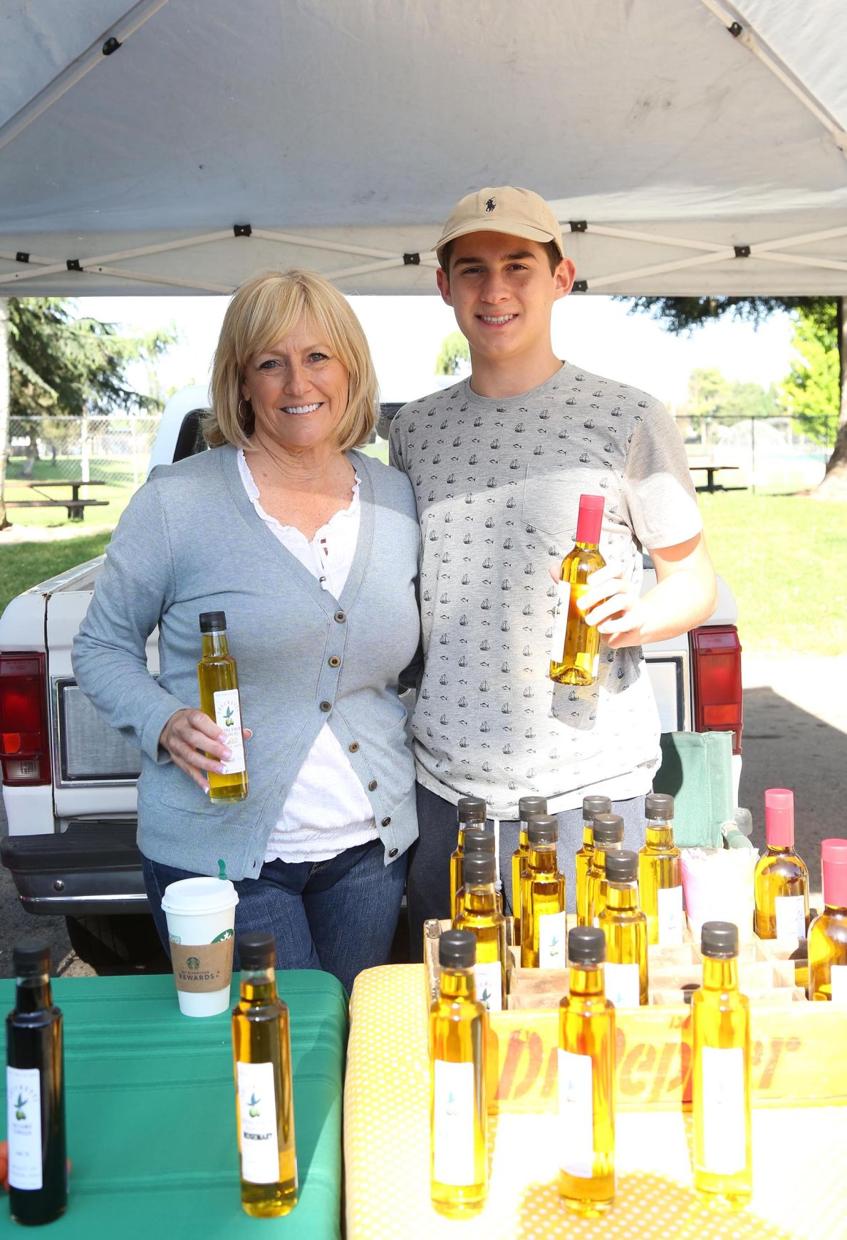 cardenas market fresno san joaquin certified farmers market opens at salas park cardenas market fresno san joaquin certified farmers market opens at salas park