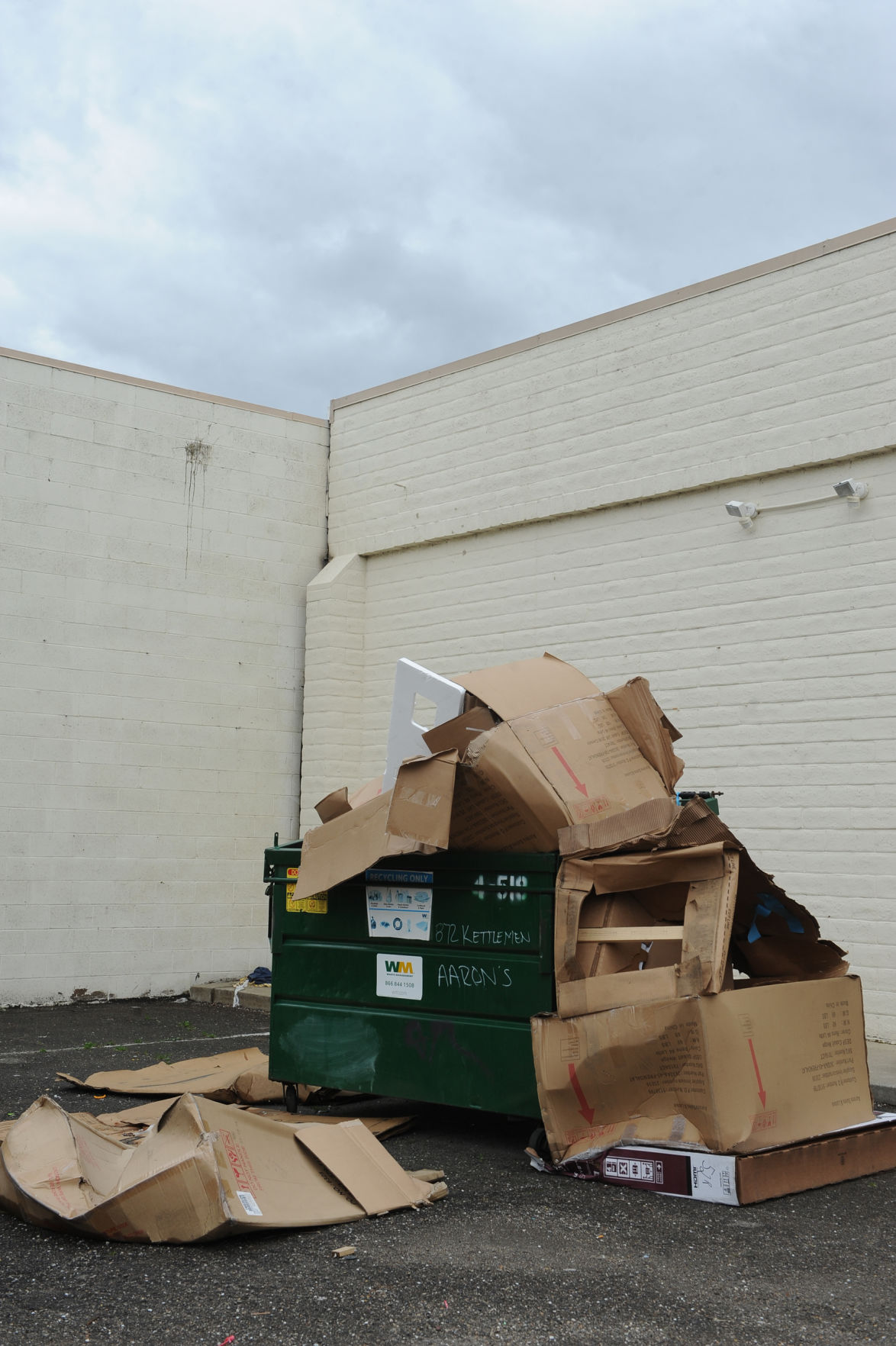 Waste Management installs geotracking cameras on trucks News