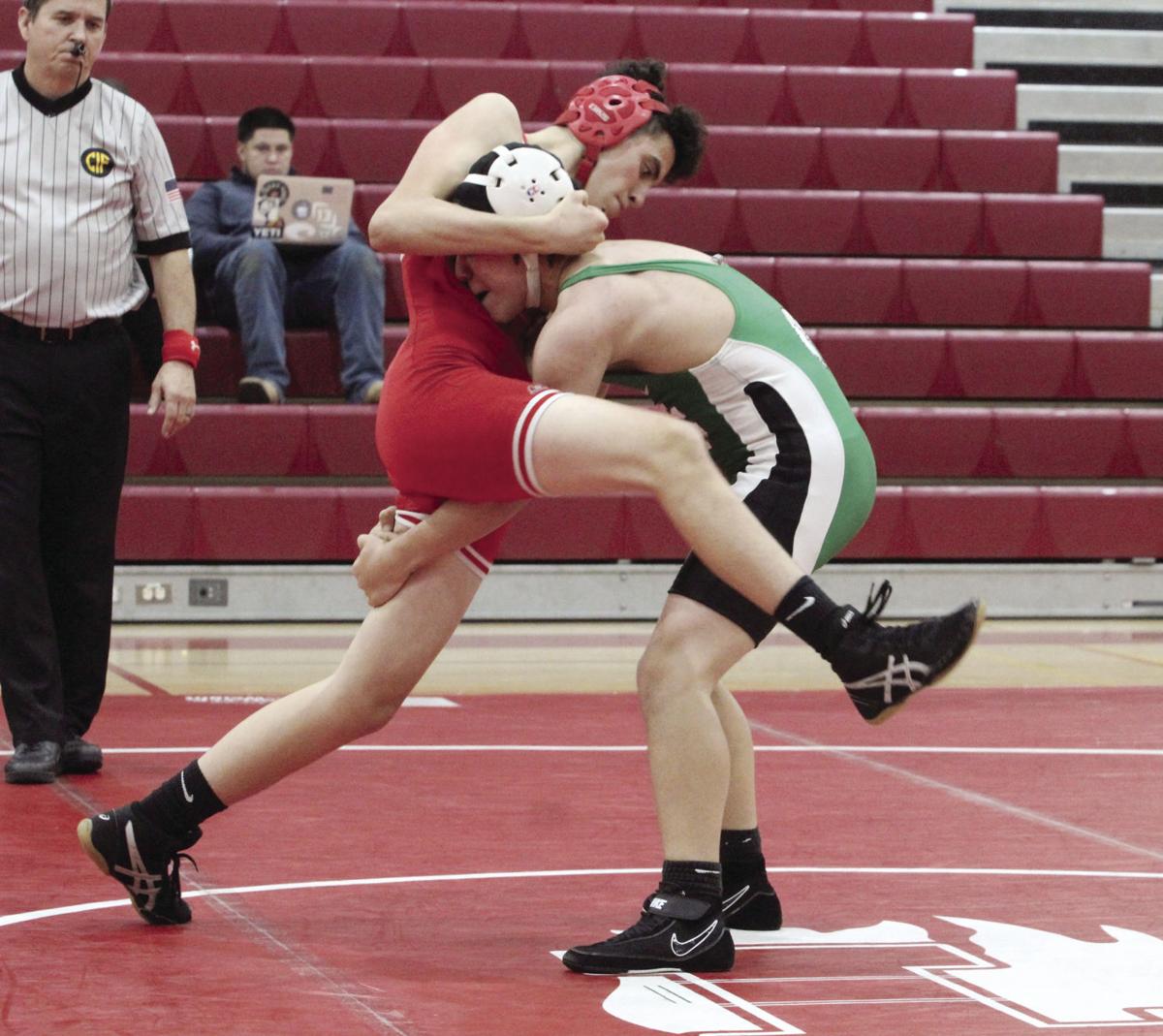 Wrestling Early Scoring Pays Off For Flames Sports Lodinews Com
