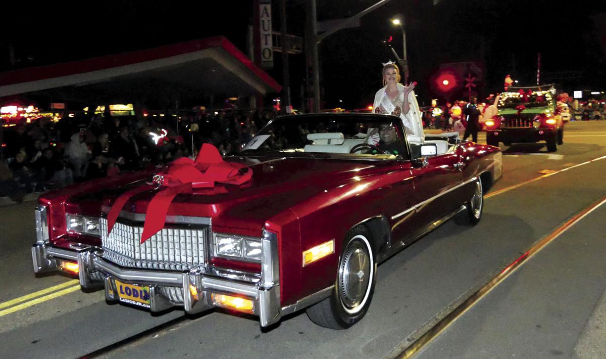 Parade of Lights excites Lodi crowds News