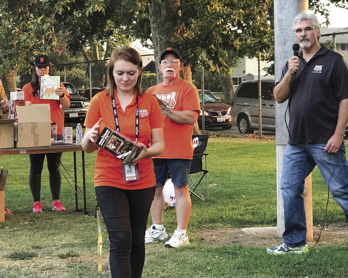 Youth sports Junior Giants recognize players, volunteers Sports