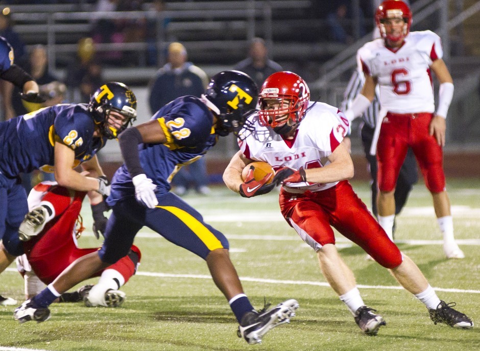 Lodi Flames pick off Turlock Bulldogs in football playoff opener ...