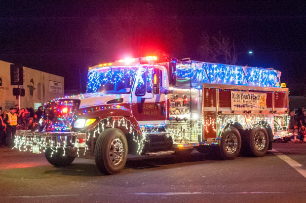 Crowds brave cold weather for annual Parade of Lights in Downtown Lodi ...