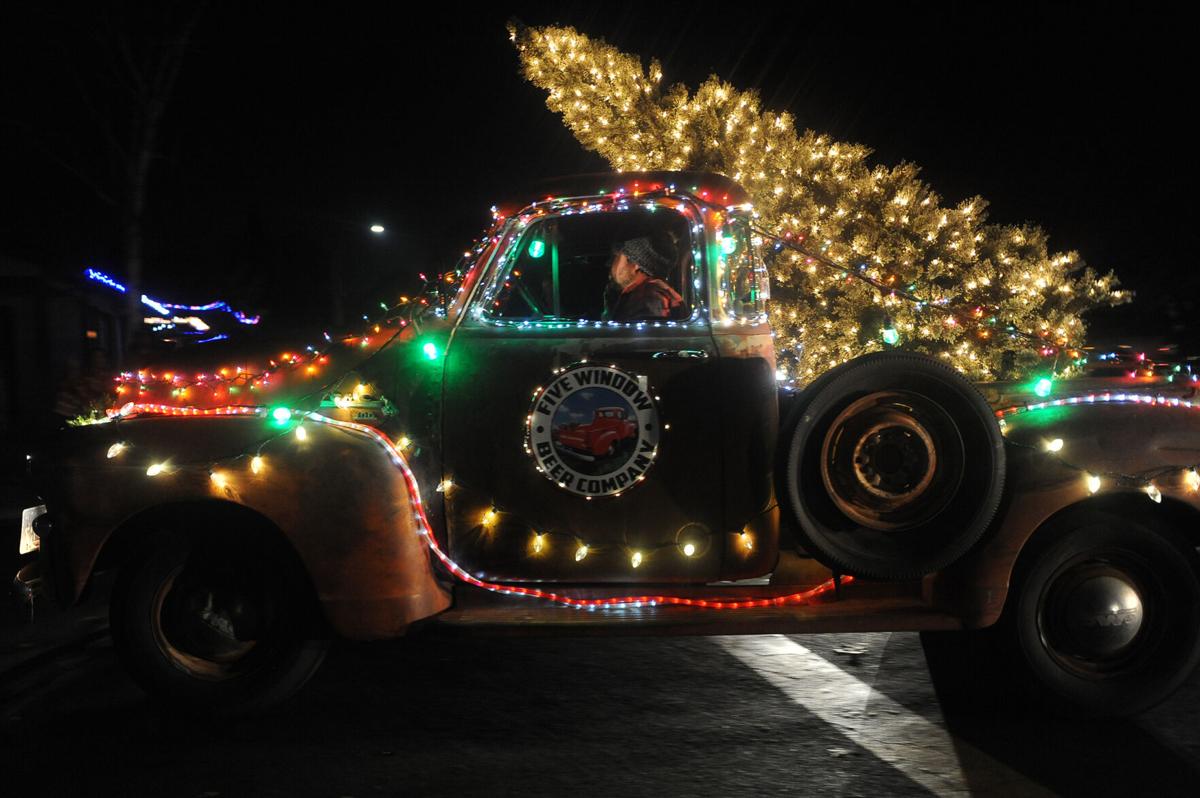 12_19_20_PARADE_08.JPG