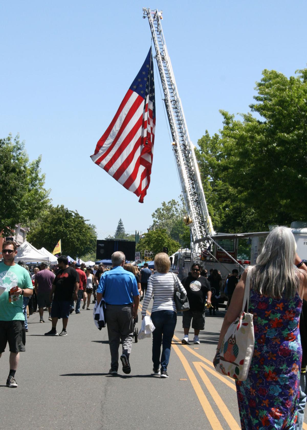 Shoppers flock to the Lodi Street Faire News