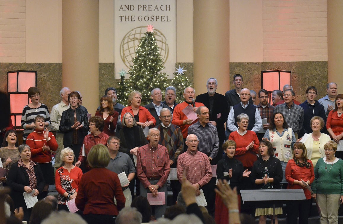 Lodi joins in old-fashioned Christmas Hymn Sing