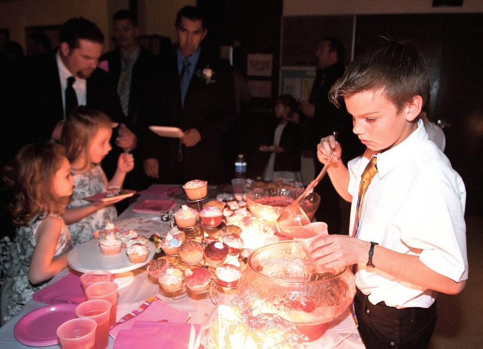 Vinewood Elementary School father and daughter dance