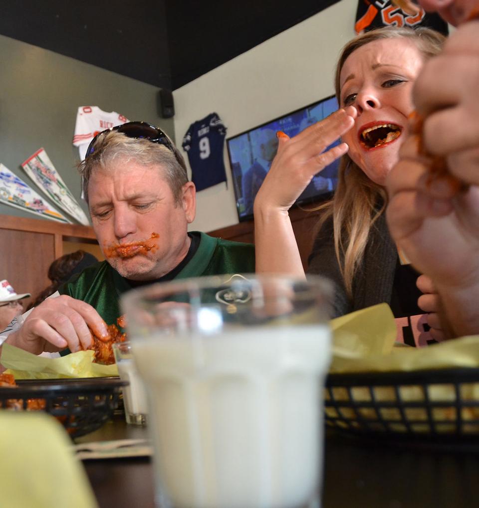 Shep’s Sports Bar and Grill in Lodi hosts hot wings eating contest