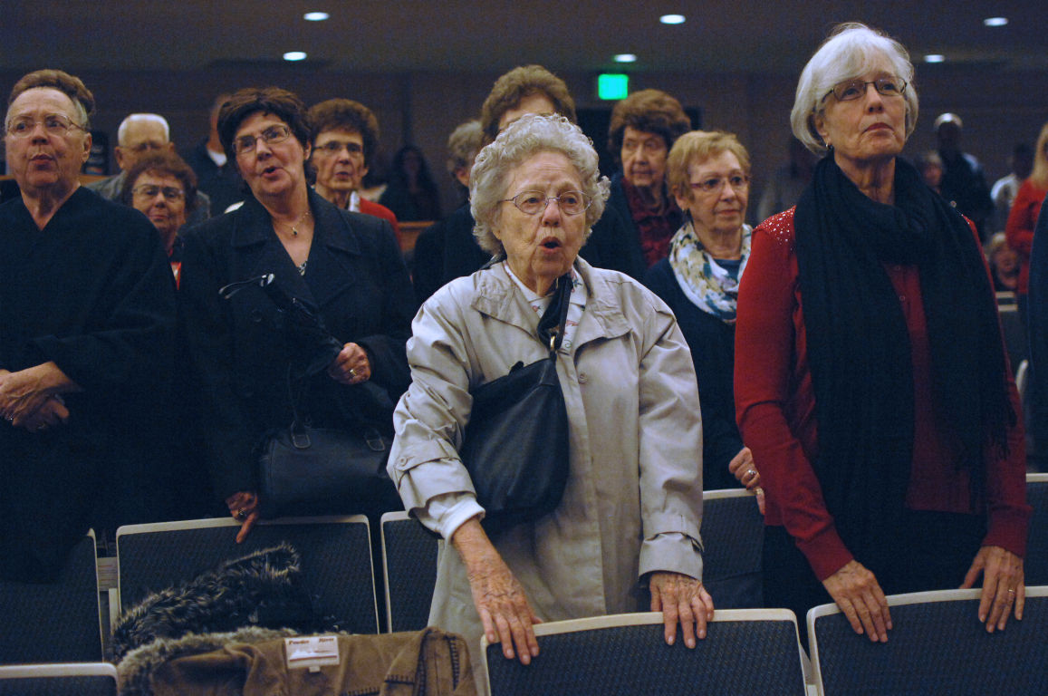 Lodi joins in old-fashioned Christmas Hymn Sing
