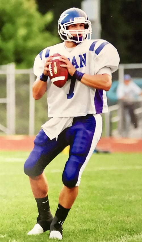 Patrick Angle throws a pass