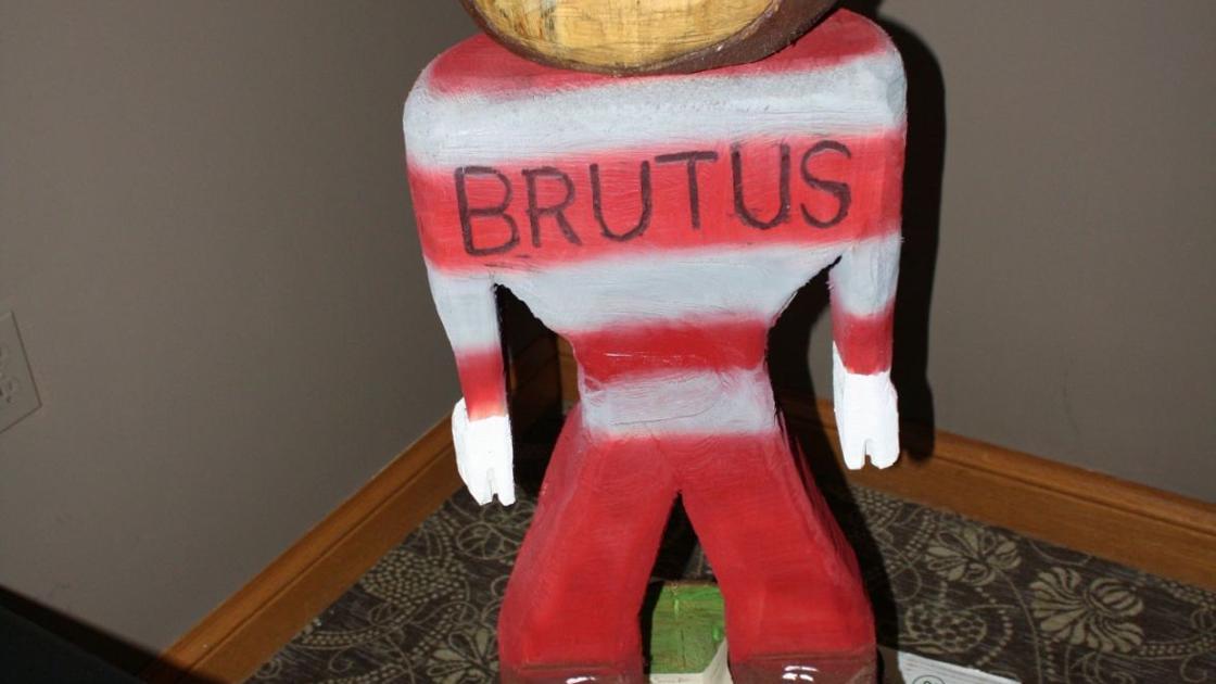 Brutus Buckeye on the auction block | News | logandaily.com