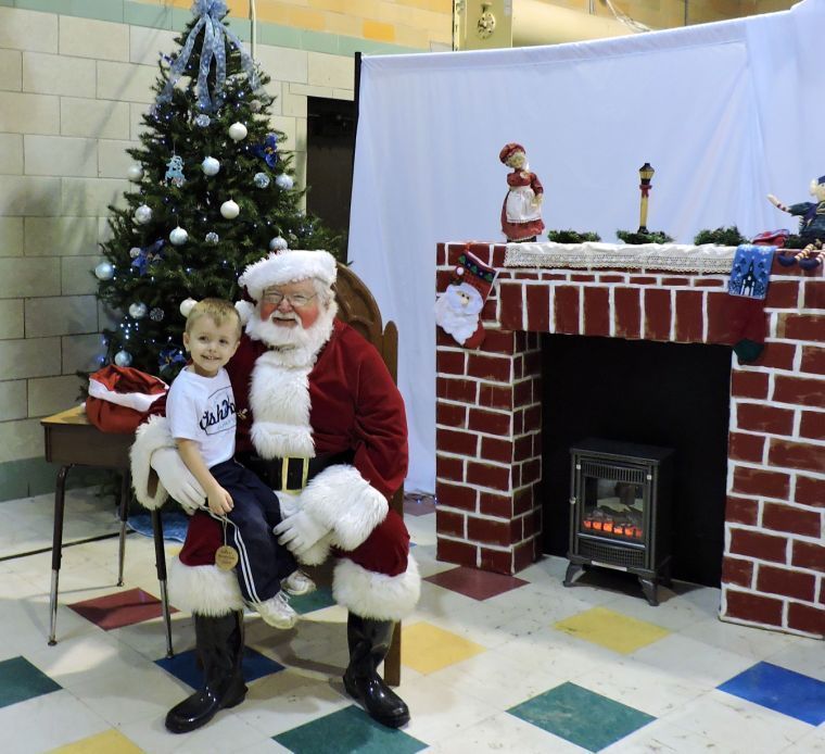 Santa makes stop at HVI