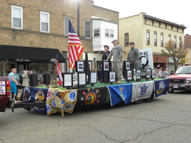 How does the us celebrate veterans day