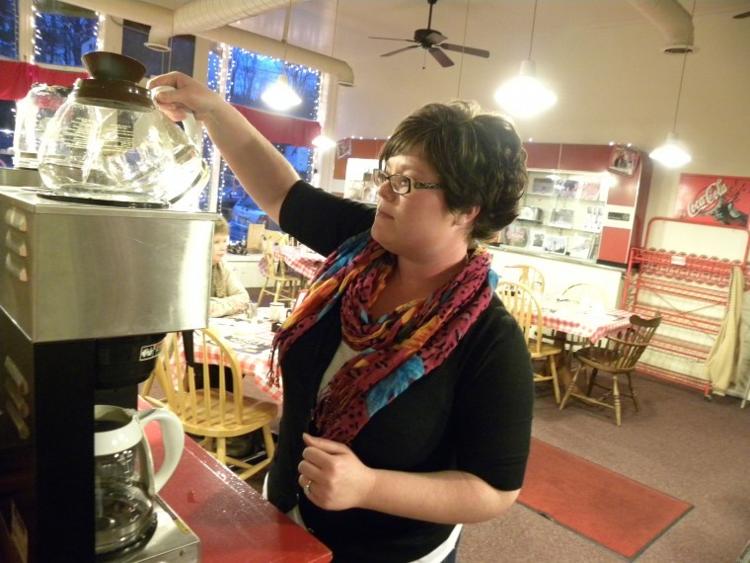 Cakes, Steaks, and Shakes opens in New Straitsville News