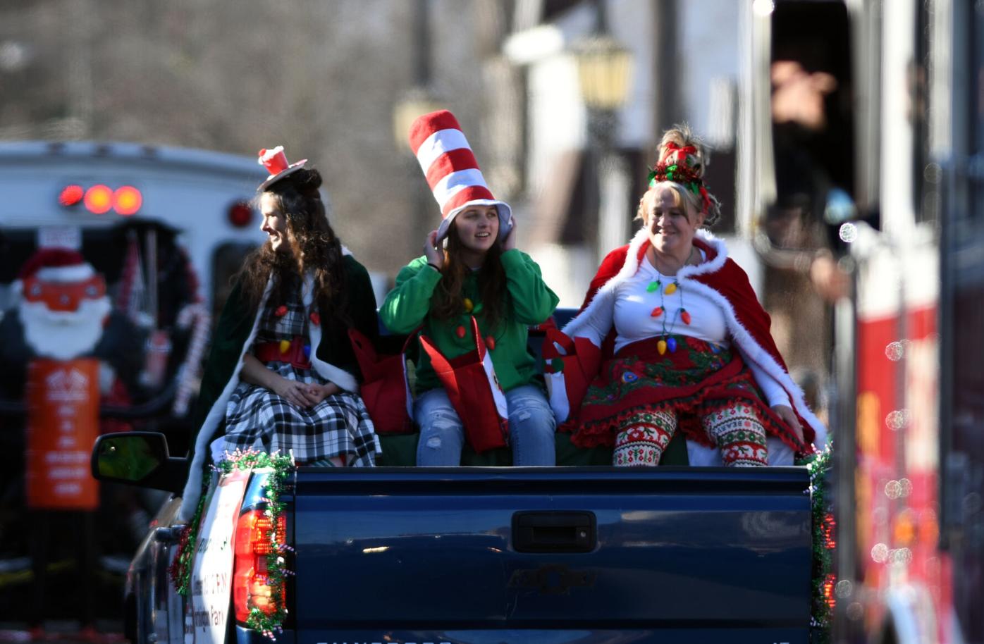 Logan Ohio Christmas Parade 2022 Logan Christmas Parade 2021 | | Logandaily.com