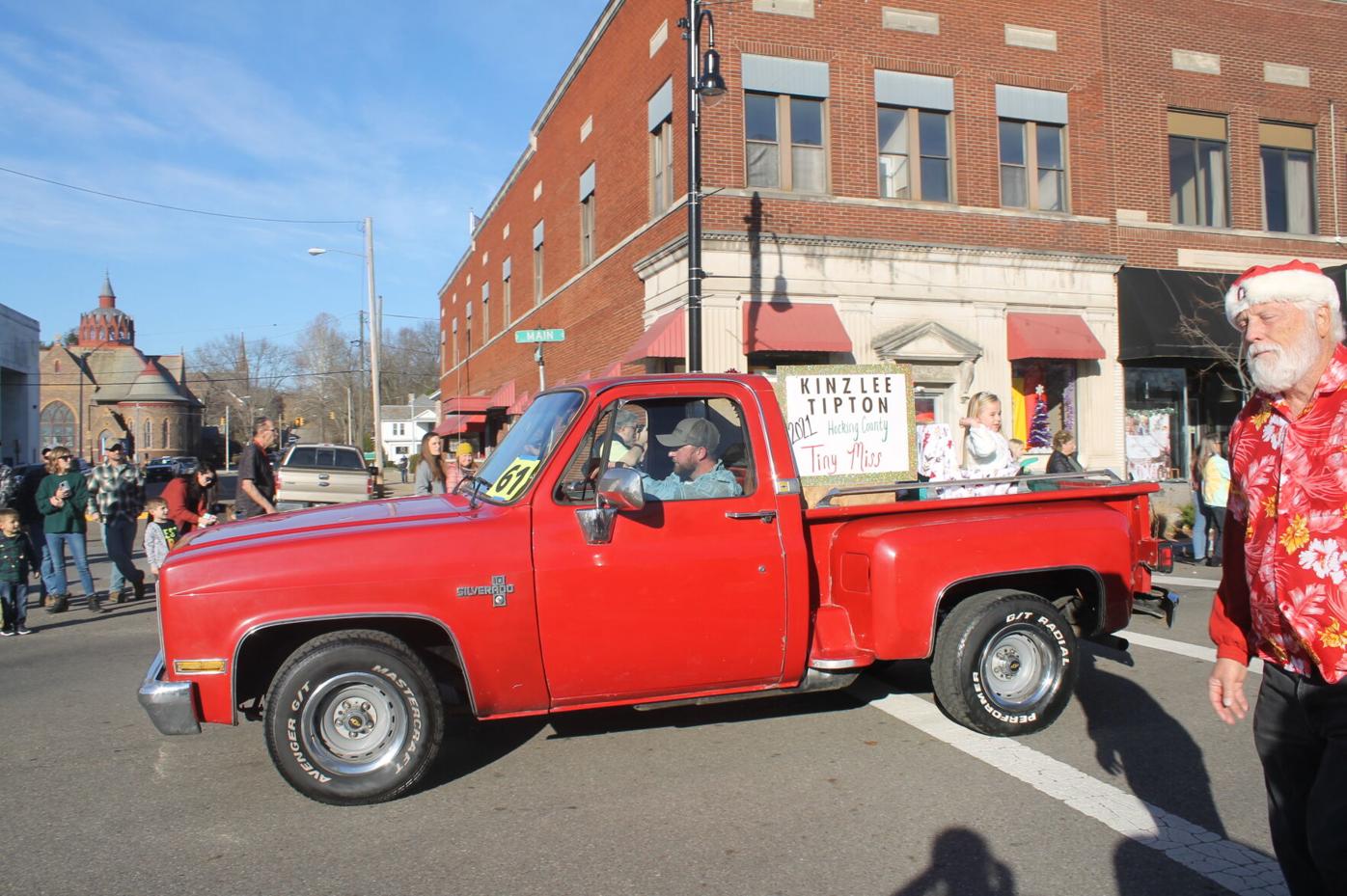 Logan Ohio Christmas Parade 2022 Logan Christmas Parade 2021 | | Logandaily.com
