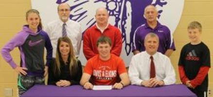 Logan S Tristan Myers To Play Golf At Davis And Elkins College