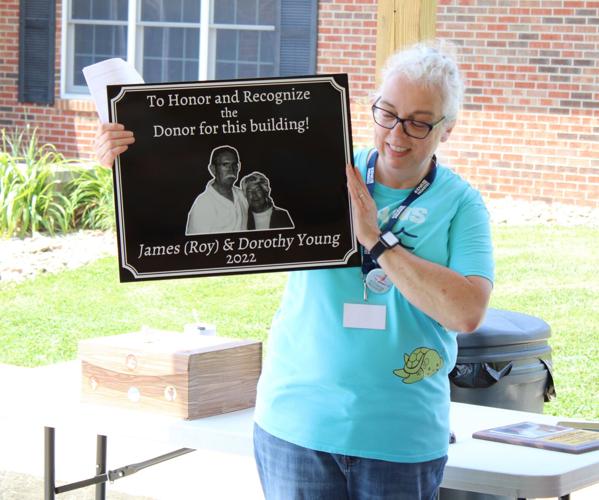 Laurelville Library dedicates new pavilion to local benefactors News