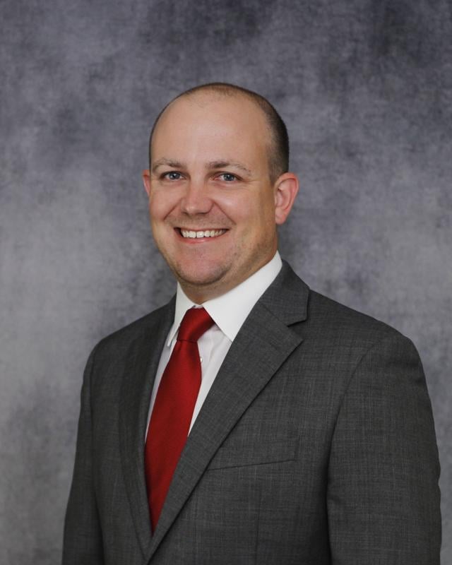 Vinton County National Bank names Tom Will Oyer head of