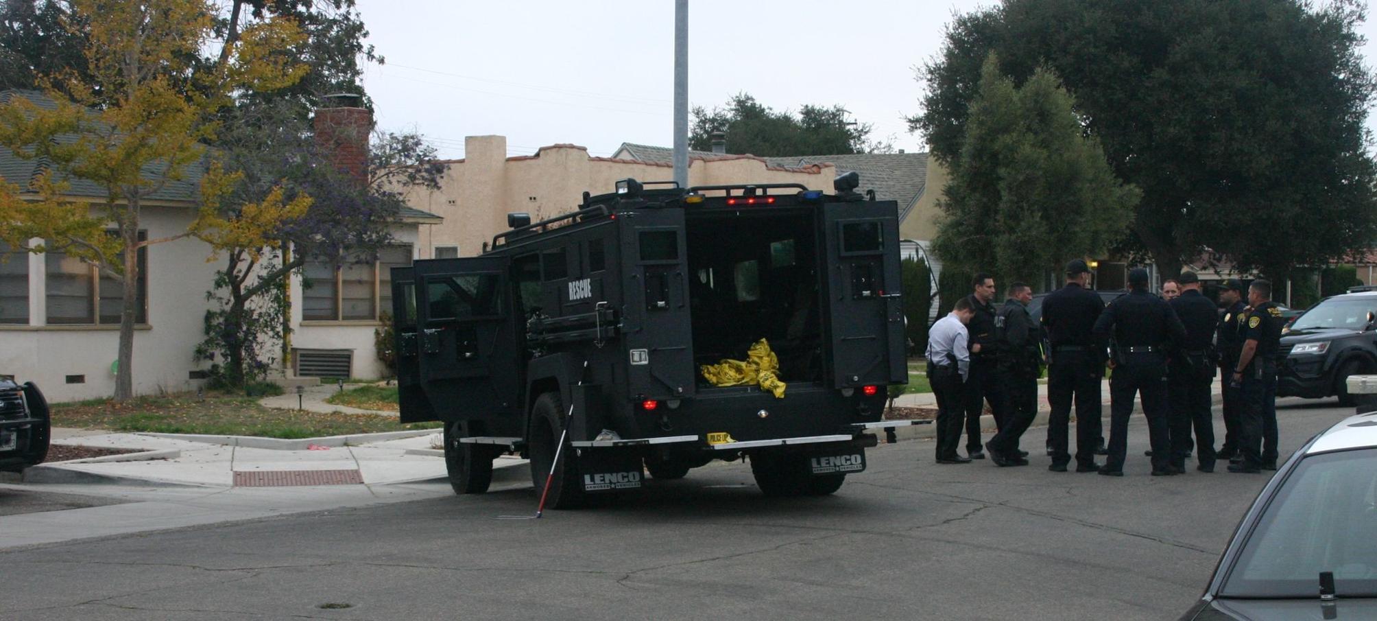 Domestic violence suspect arrested after hourslong standoff in Santa ...