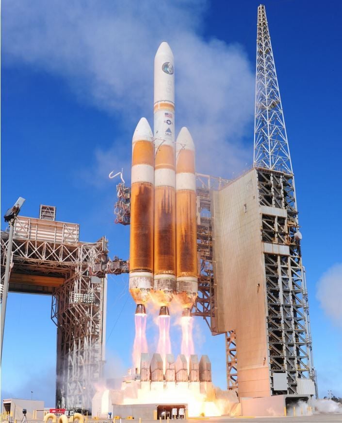 delta rocket space