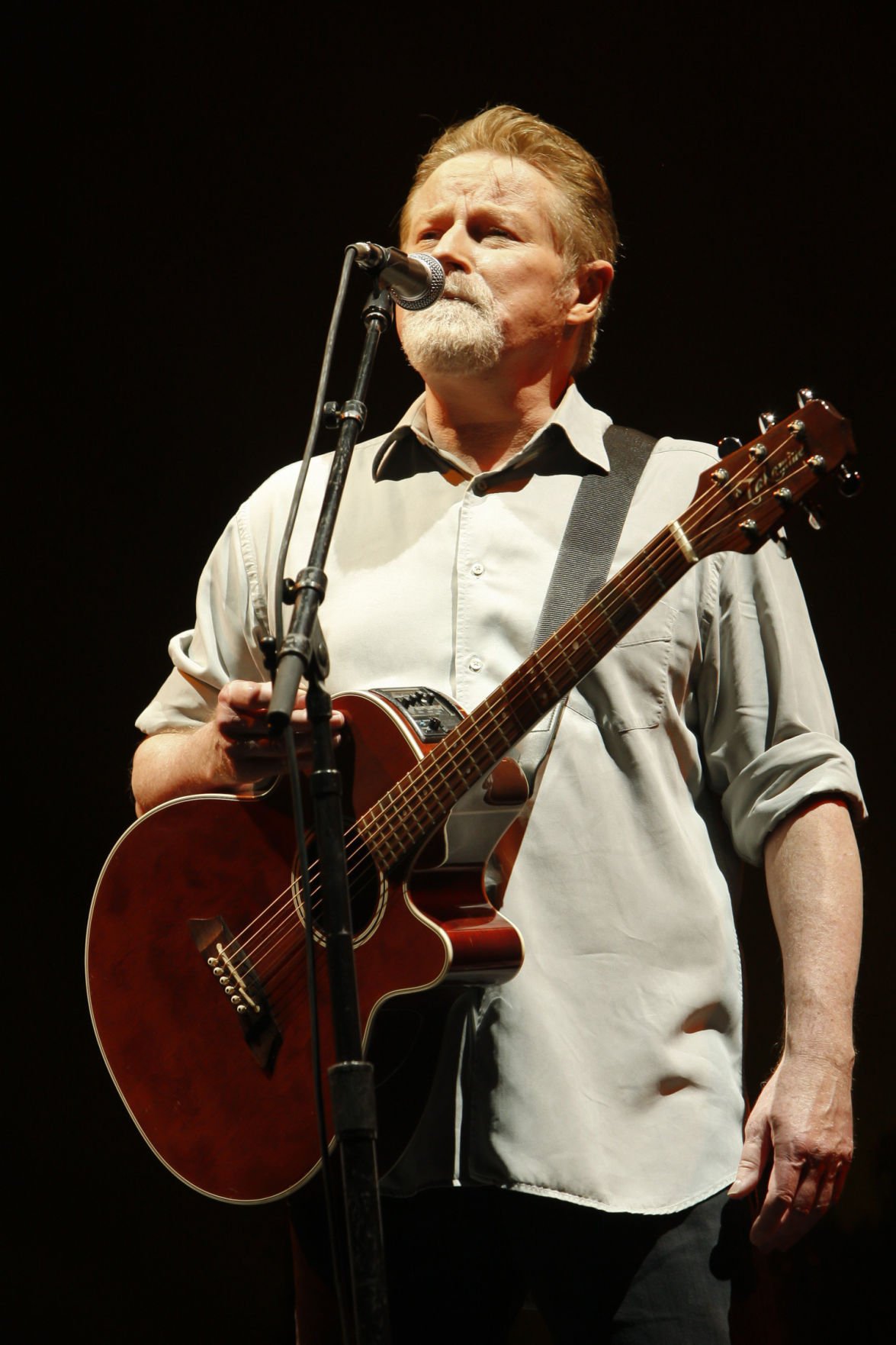 Don Henley takes a solo flight out of Eagles nest with ‘Cass County