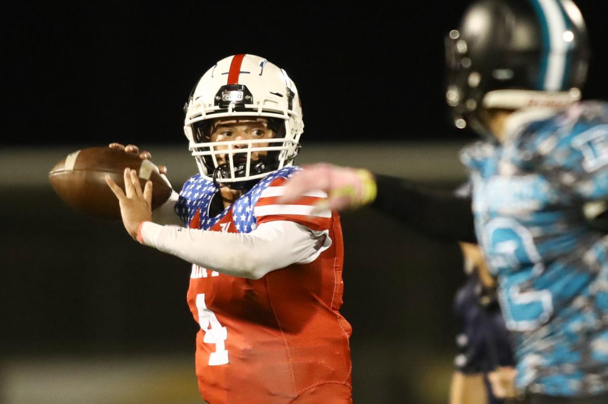 No 9 On The 14th Try A Santa Maria Football Team Beats Pioneer