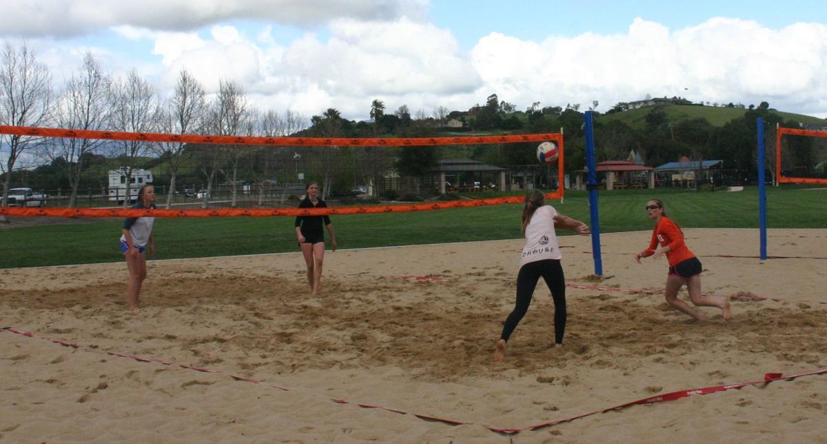 suketto sanjou sandy bash beach volleyball