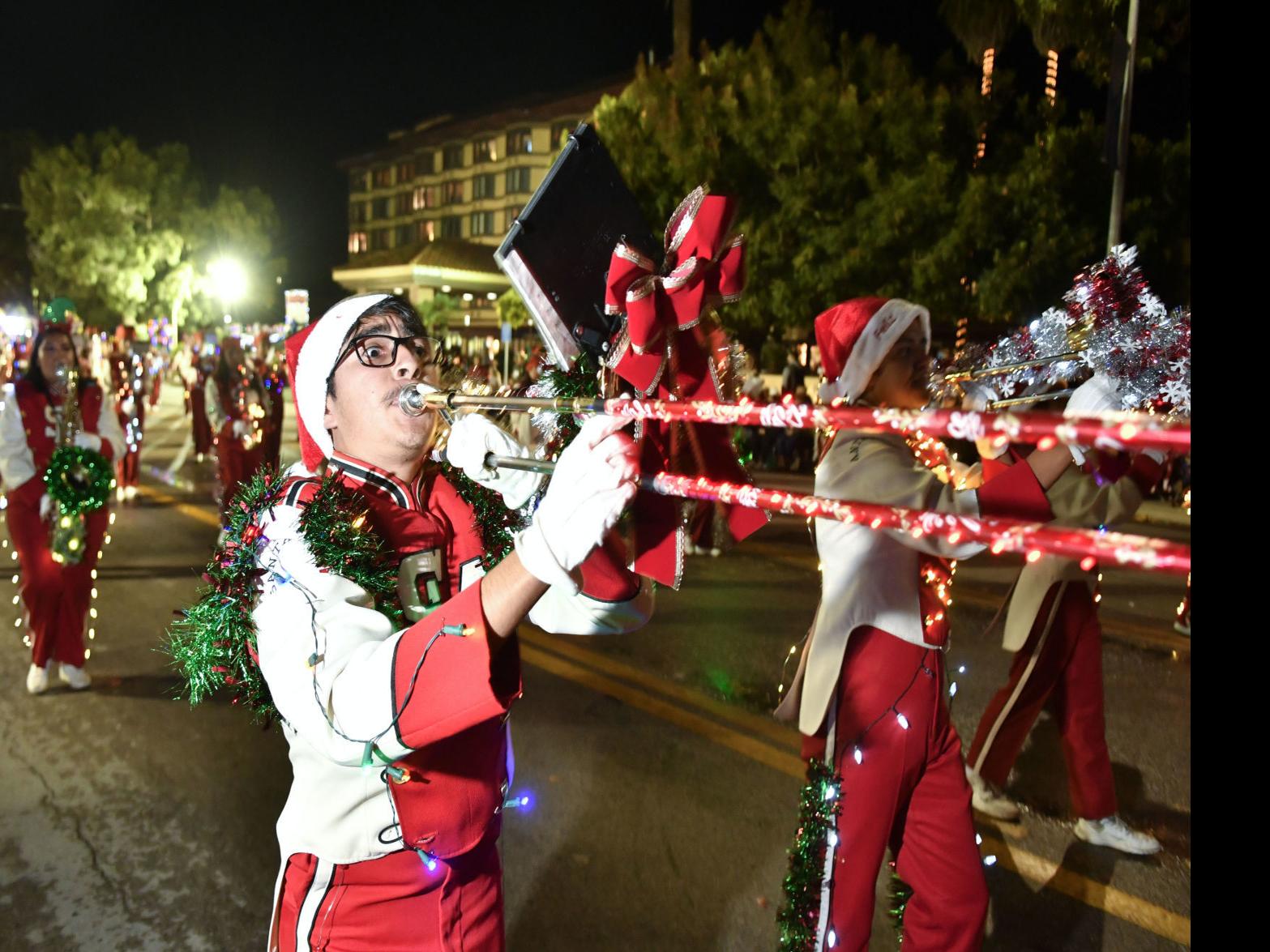 Guadalupe Christmas Parade 2022 Santa Maria Christmas Parade Of Lights To Celebrate 25Th Anniversary  Saturday | Local News | Lompocrecord.com