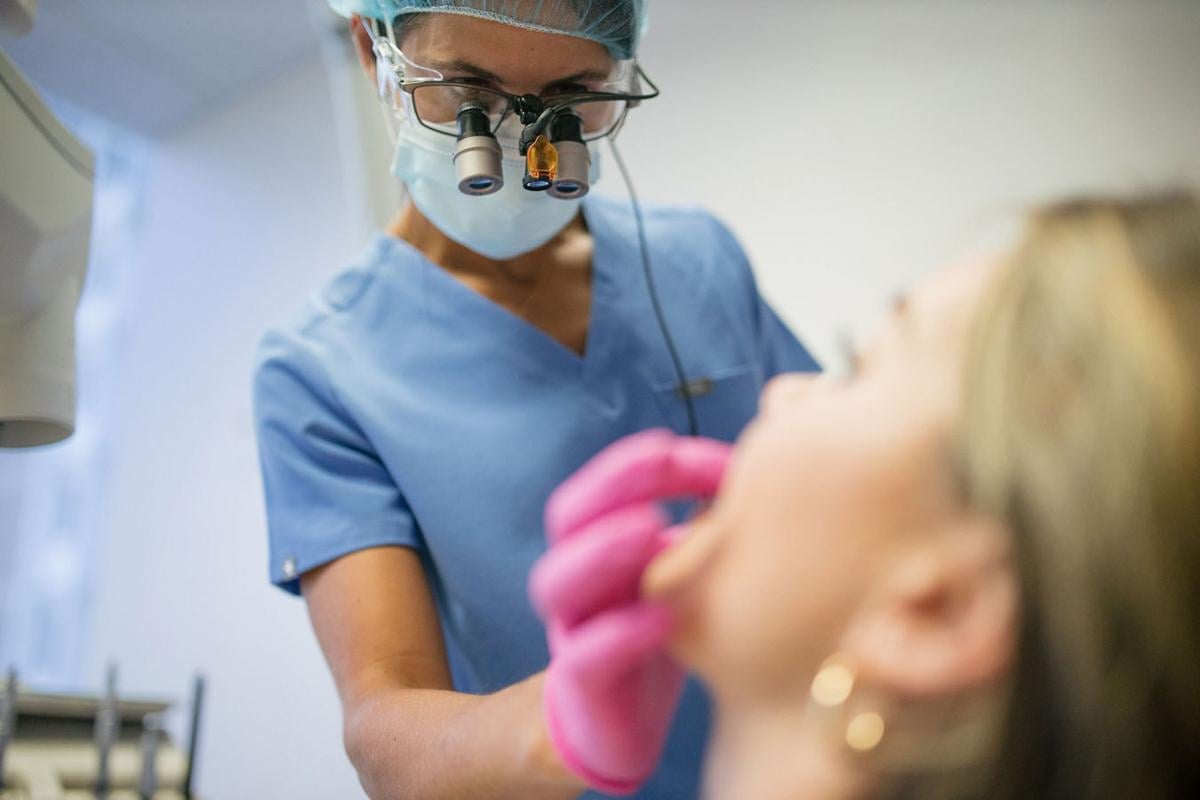 Dr. Despina Markogiannakis examines a patient