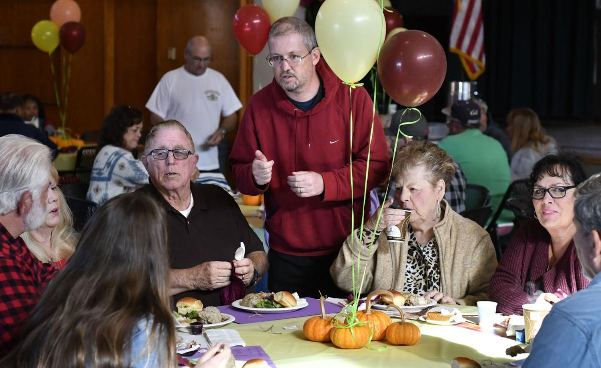 Police Officers Association Serves Community Thanksgiving Feast Lompocrecord Com