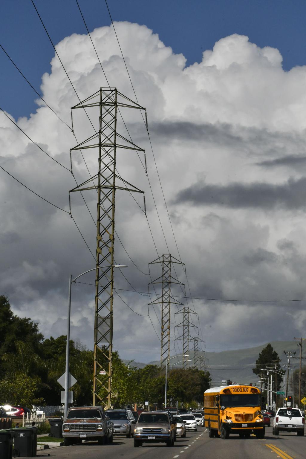 Pg E Set To Remove Lead Paint From Transmission Towers Lompocrecord Com