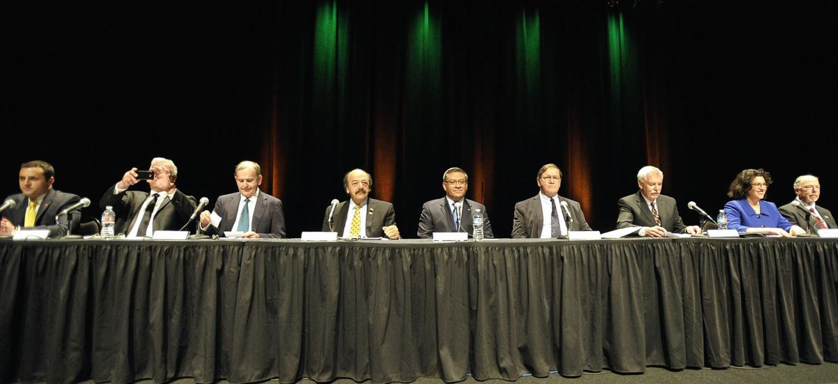 020416 congress debate01.jpg