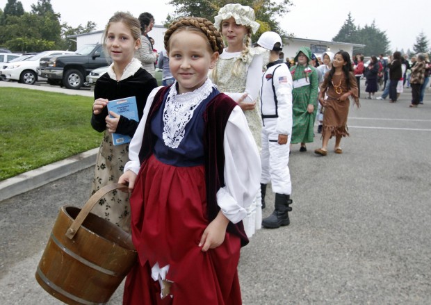 Valley Christian students transform into historical figures for American  Heritage Day, Local News