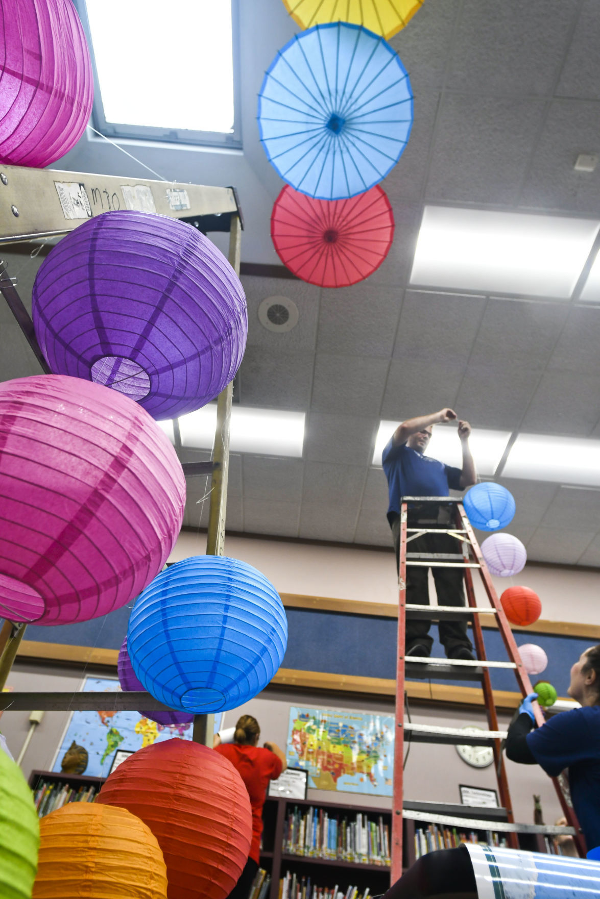 Battles school gets new color, new life: Volunteers make a splash