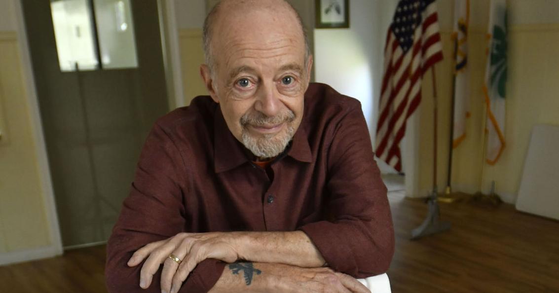 No mic, no stage Author Gerald DiPego debuts 'Imagine That!' at Los