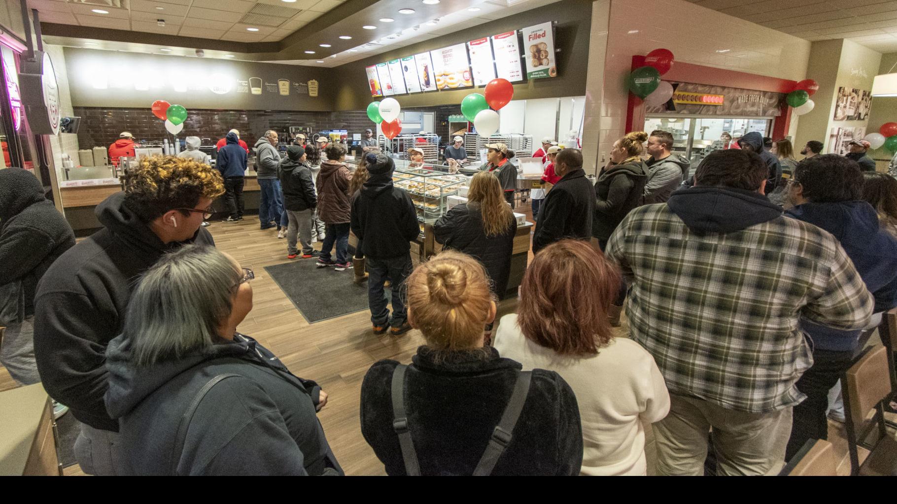 Santa Maria S Krispy Kreme Draws Hundreds Of Central Coast