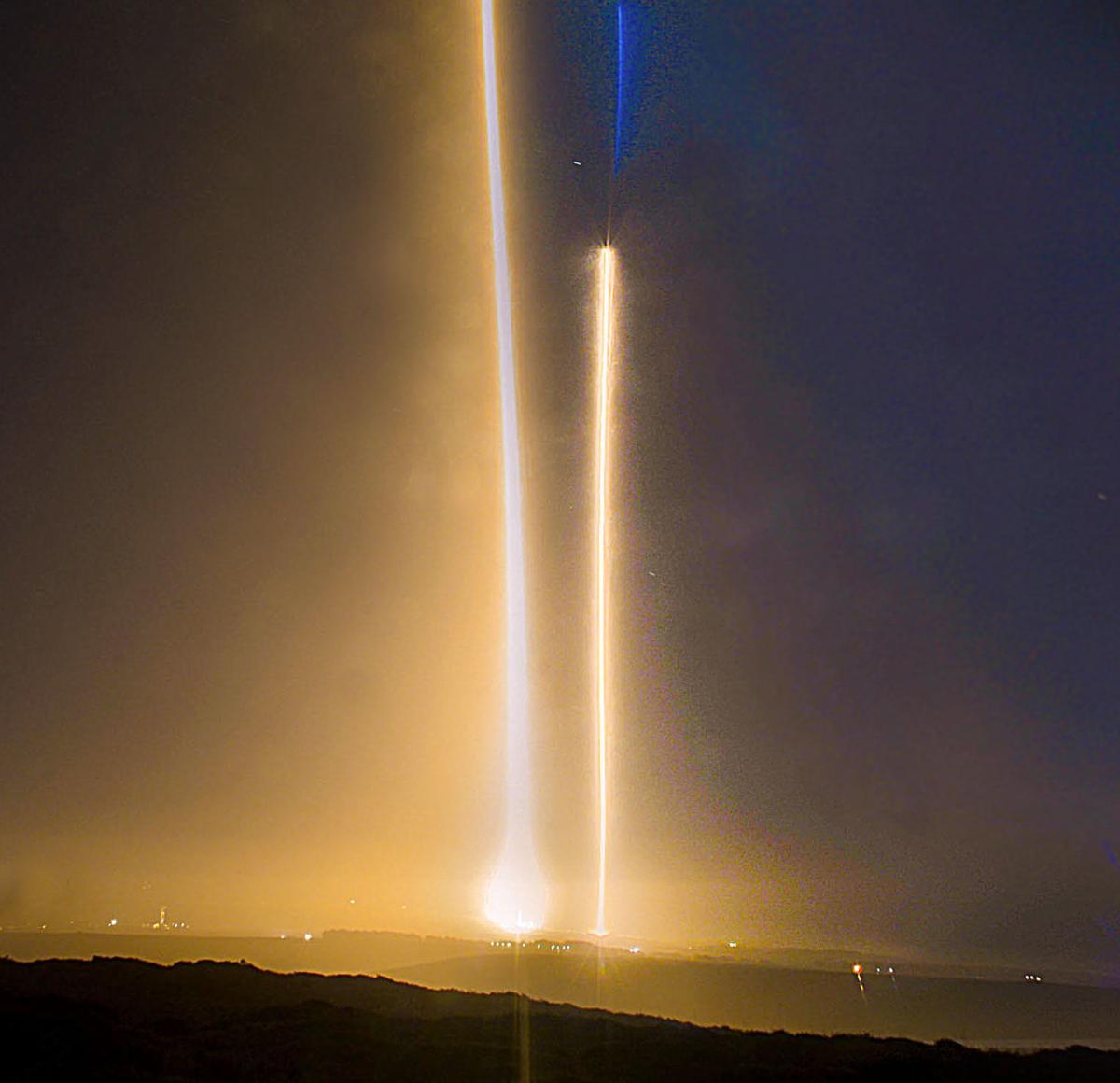 Spacex Launches Falcon 9 Rocket Sticks Historic Landing Back At Vandenberg Air Force Base Local News Lompocrecord Com