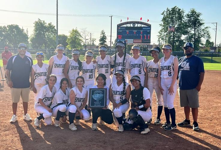 052623 OAHS Softball 01