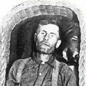 The strange afterlife of Elmer McCurdy | Holy Cow! History - Vimarsana News