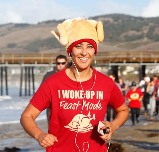 Turkey Trot at Pismo Beach draws large crowd to raise money ...
