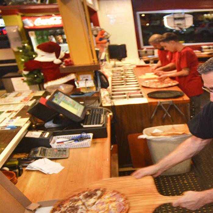 Pizza Garden Eager To Show Off Expansion Business Lompocrecord Com
