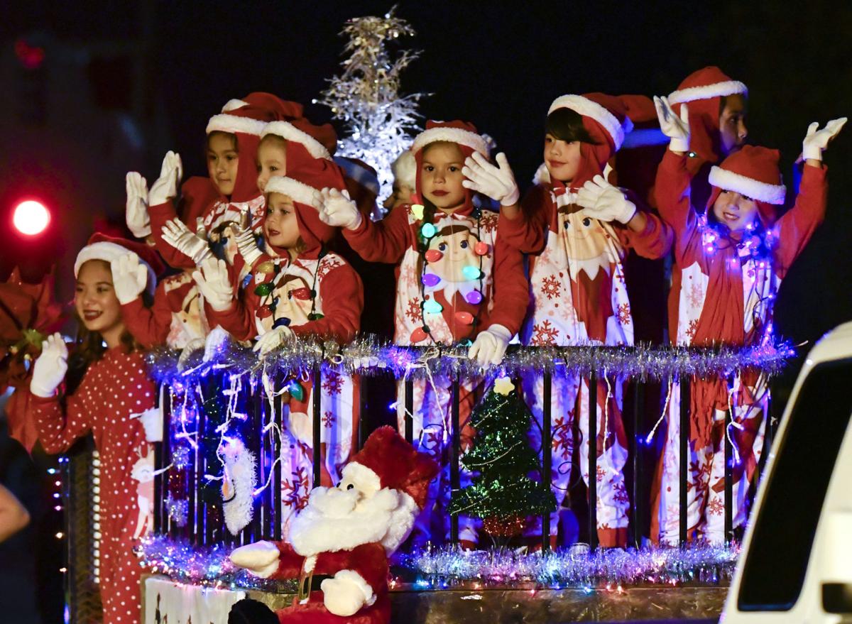 Lompoc streets turn into Winter Wonderland for annual Christmas parade