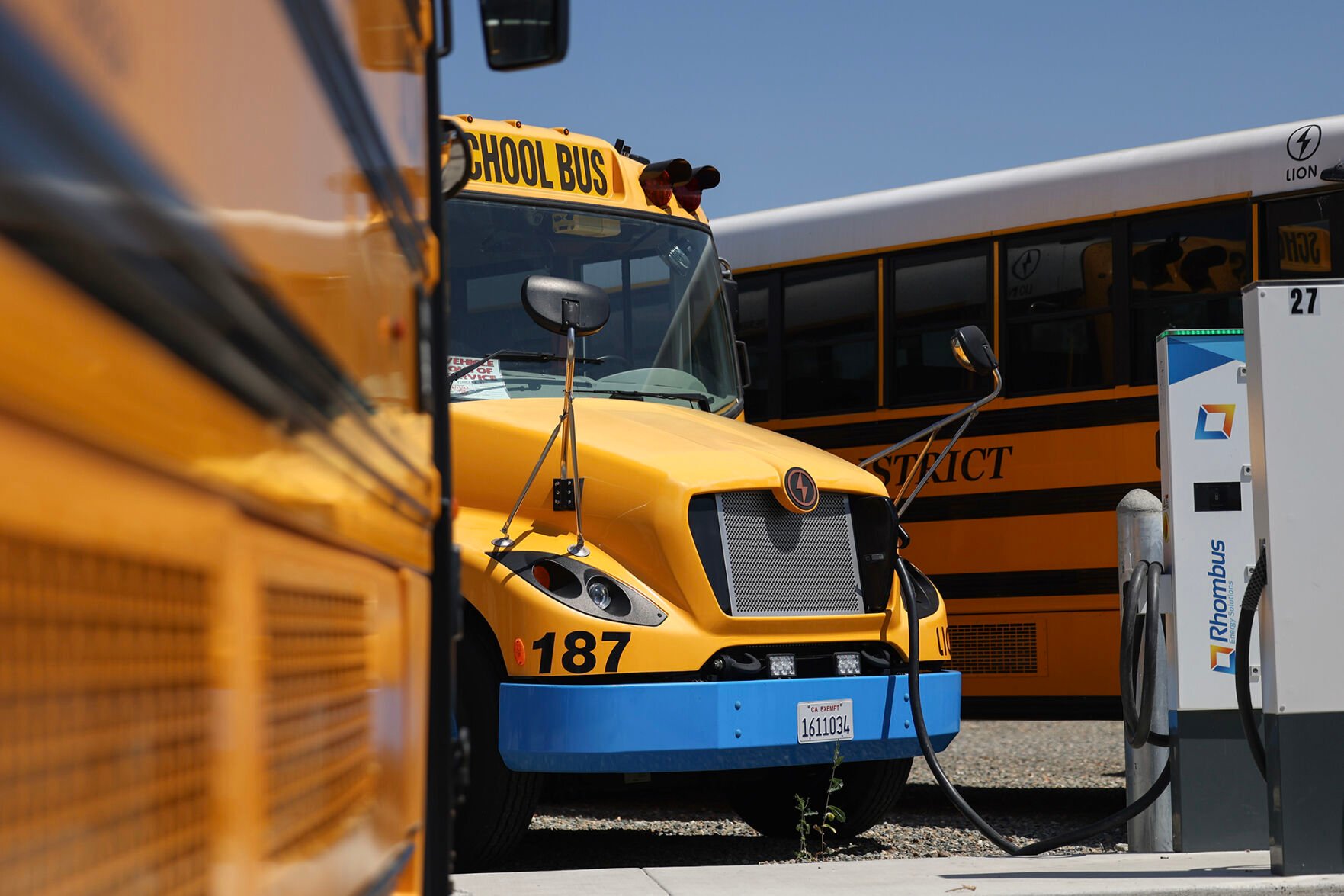 California Awarded $135 Million For Electric Buses, Trucks | Calmatters ...