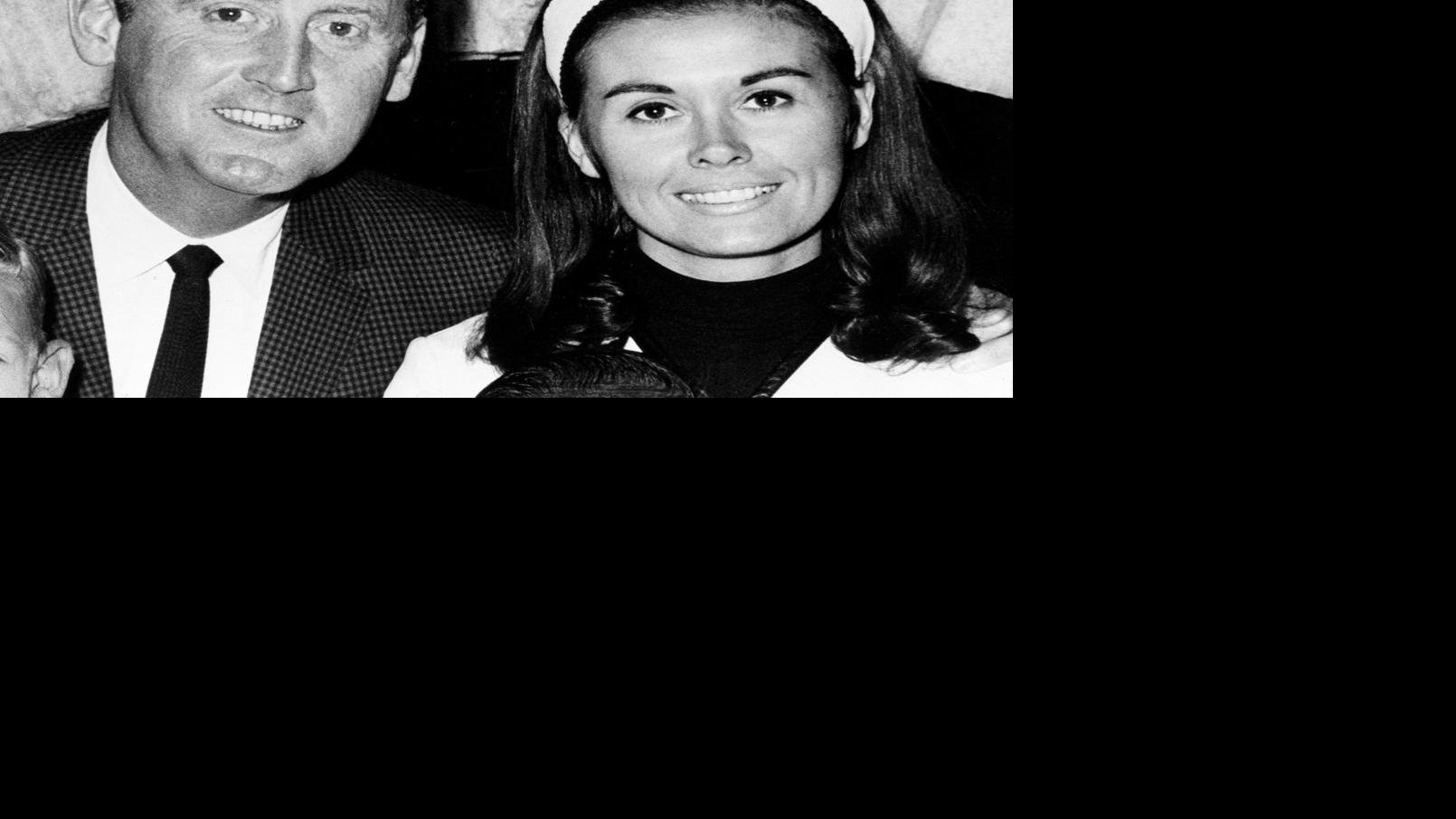 Vince Scully Joan Crawford Joan Scully Lompocrecord Com Her body is not shown afterwards.