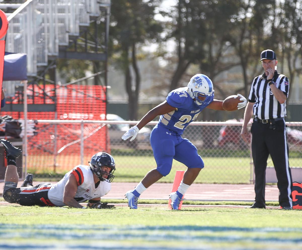 College Football Hancock improves to 51 with overtime win at Pasadena